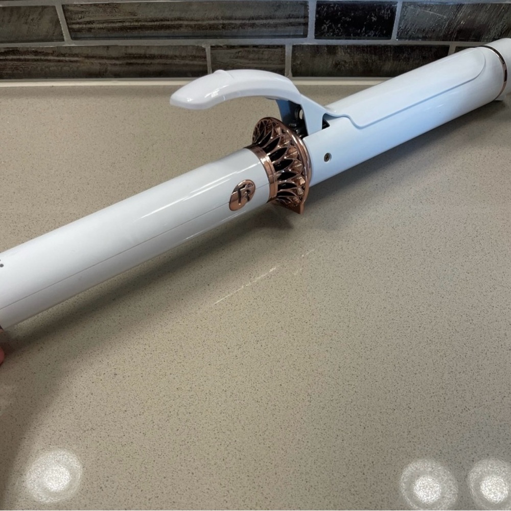 T3 1.25” Curling Iron